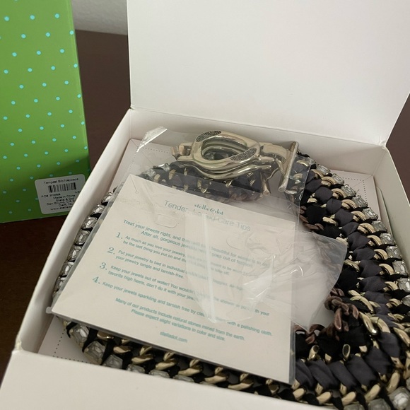 Stella & Dot Tempest Bib Necklace - retired! - Picture 2 of 3